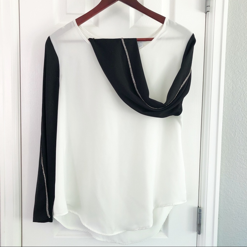 Piperlime Collection Embellished Trim Pullover